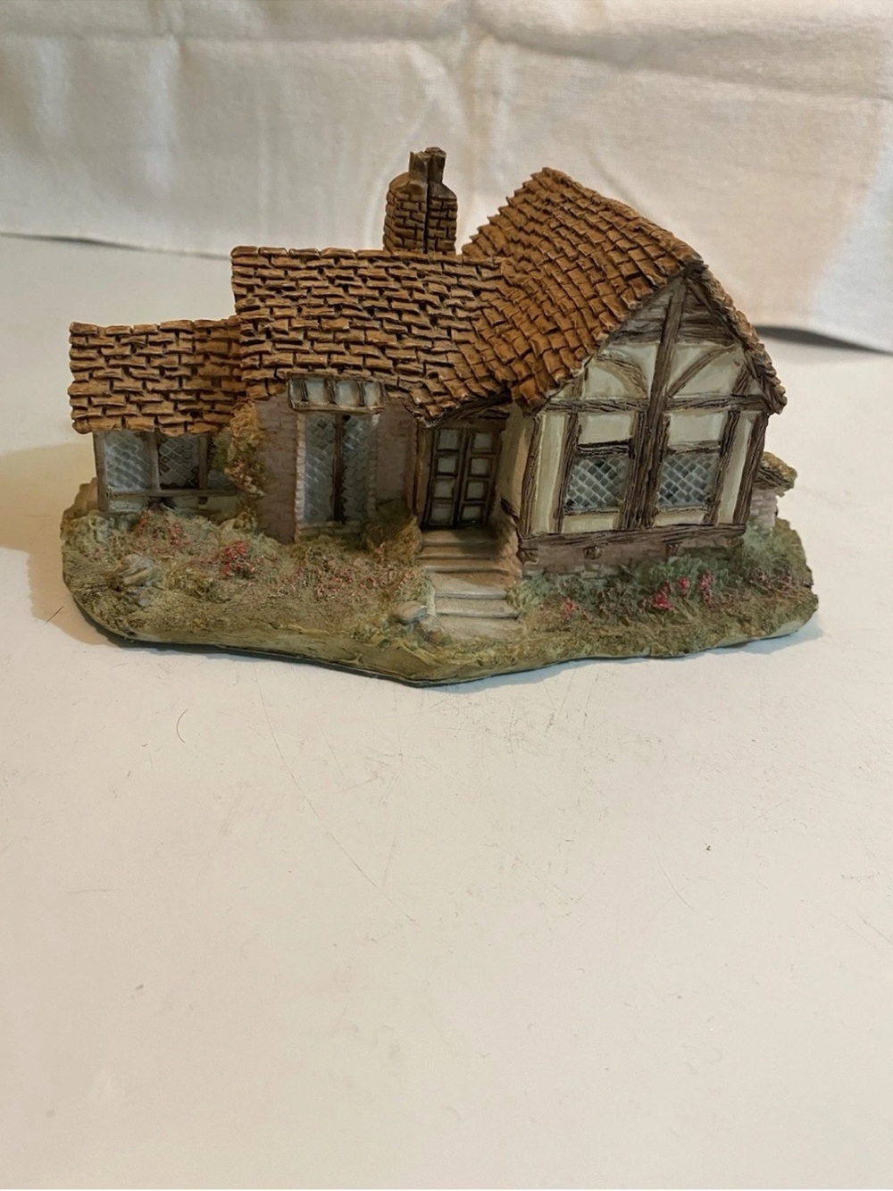 Americana Home Collection Figurine with Green Felt Base